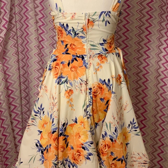 Dress - Picture 2 of 3